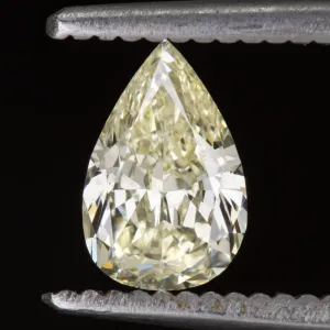 0.90ct PEAR SHAPE CUT DIAMOND NATURAL LOOSE LIGHT YELLOW EARTH MINED PENDANT 1ct