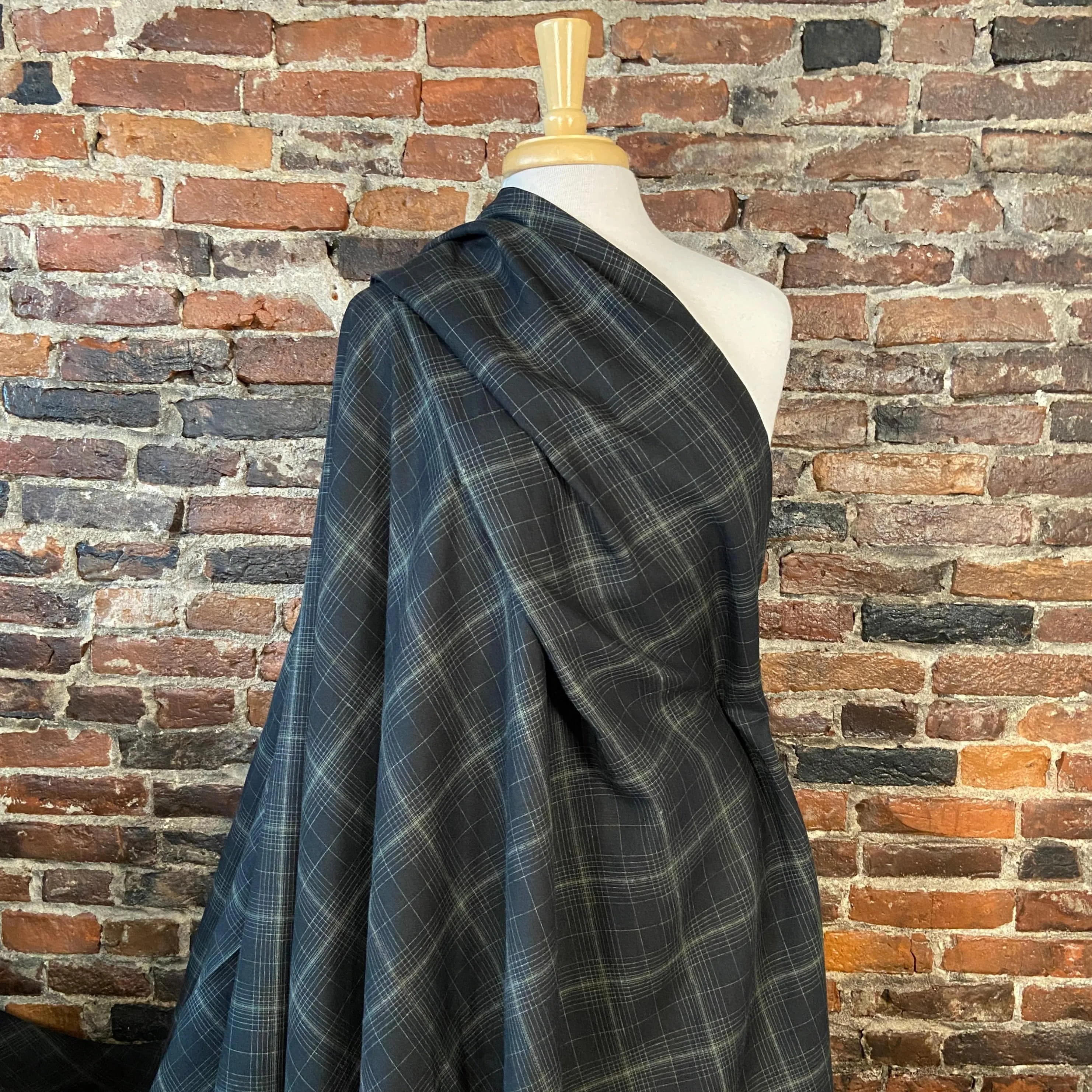 100% Yarn Dyed Linen- Urban Grid