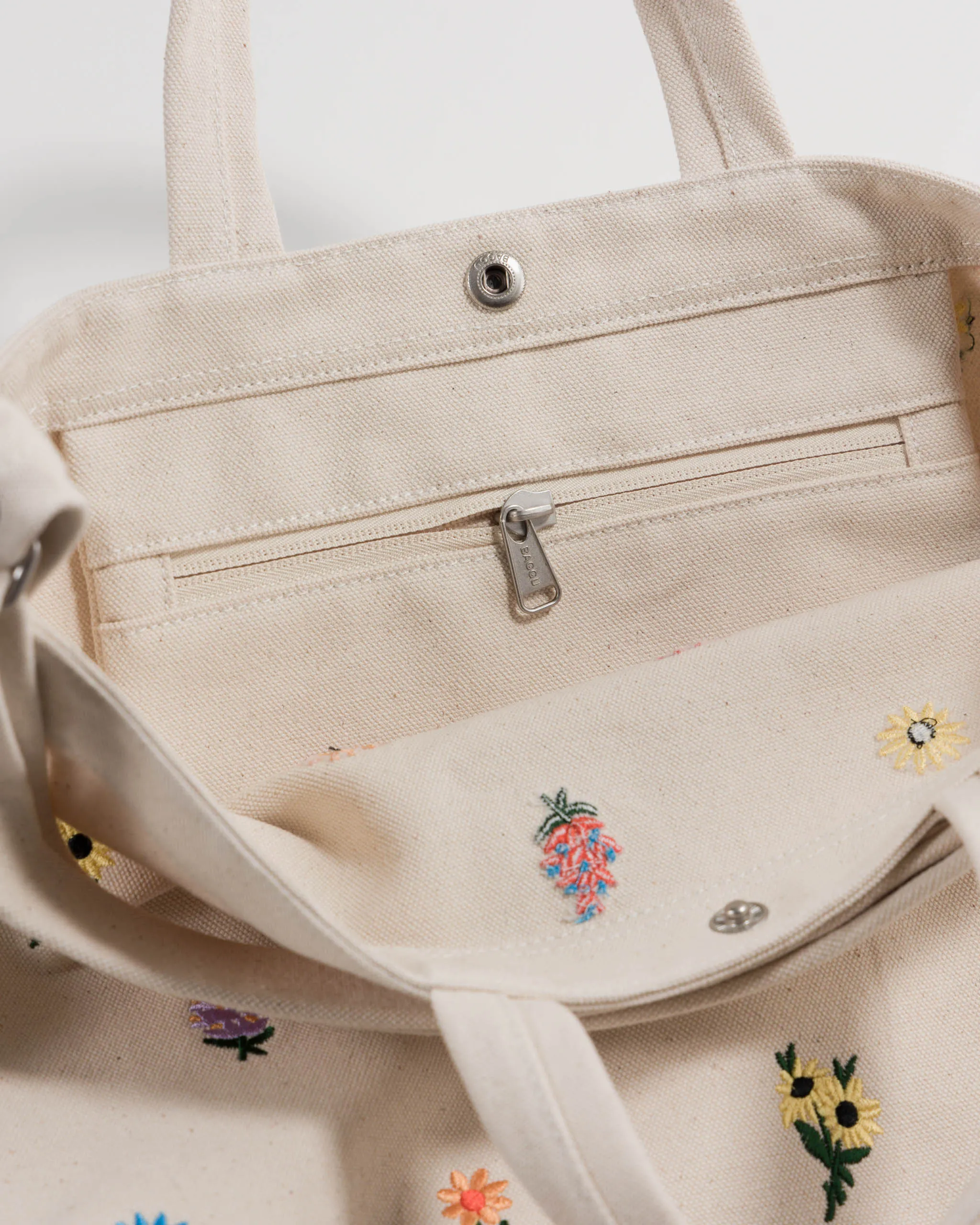 Baggu Horizontal Zip Duck Bag - Embroidered Ditsy Floral