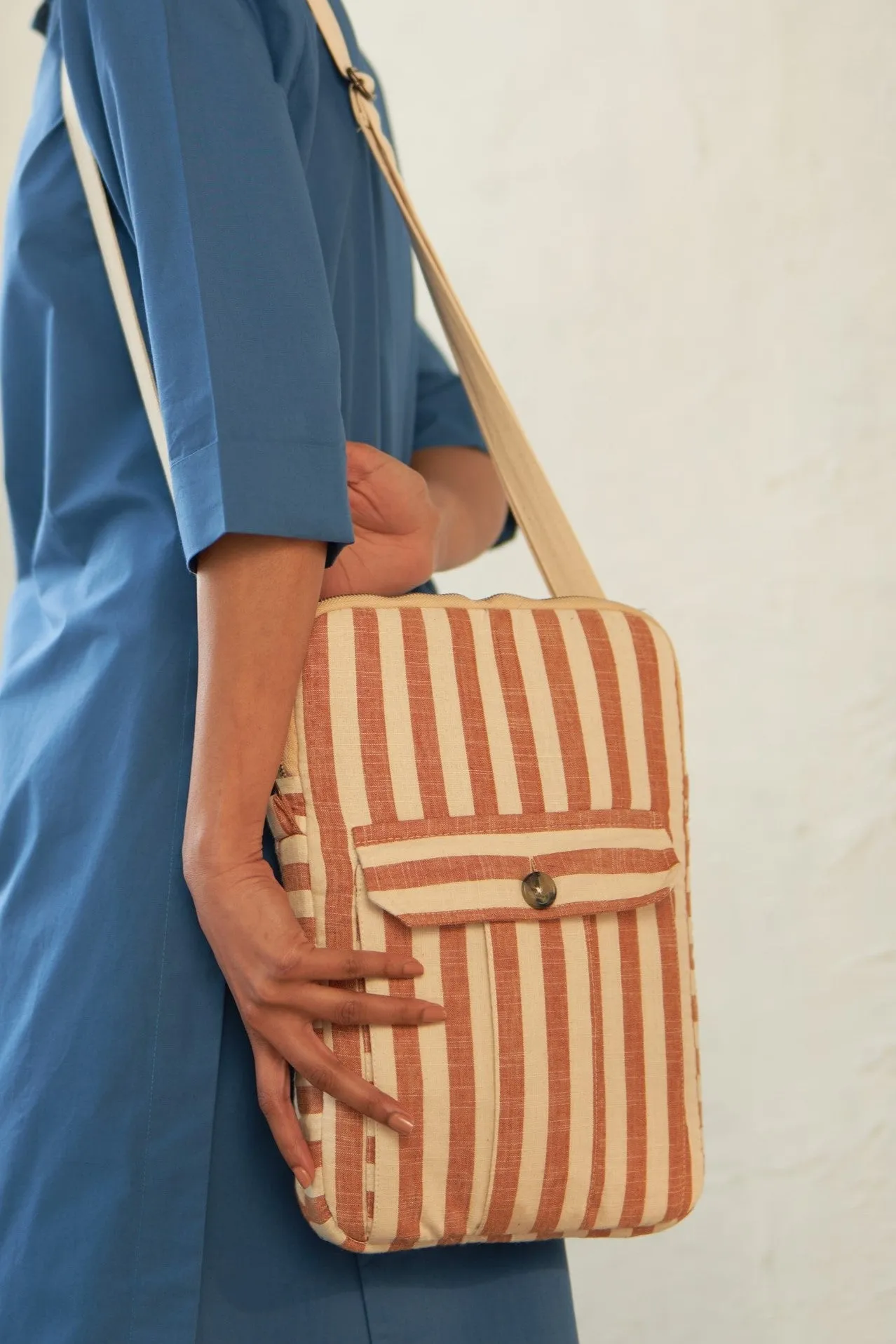 Caramel Laptop Sling