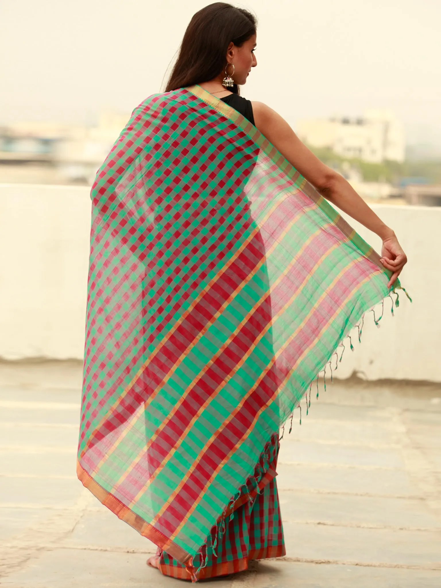 Green Maroon Handloom Mangalagiri Cotton Saree With Zari Border - S031703868