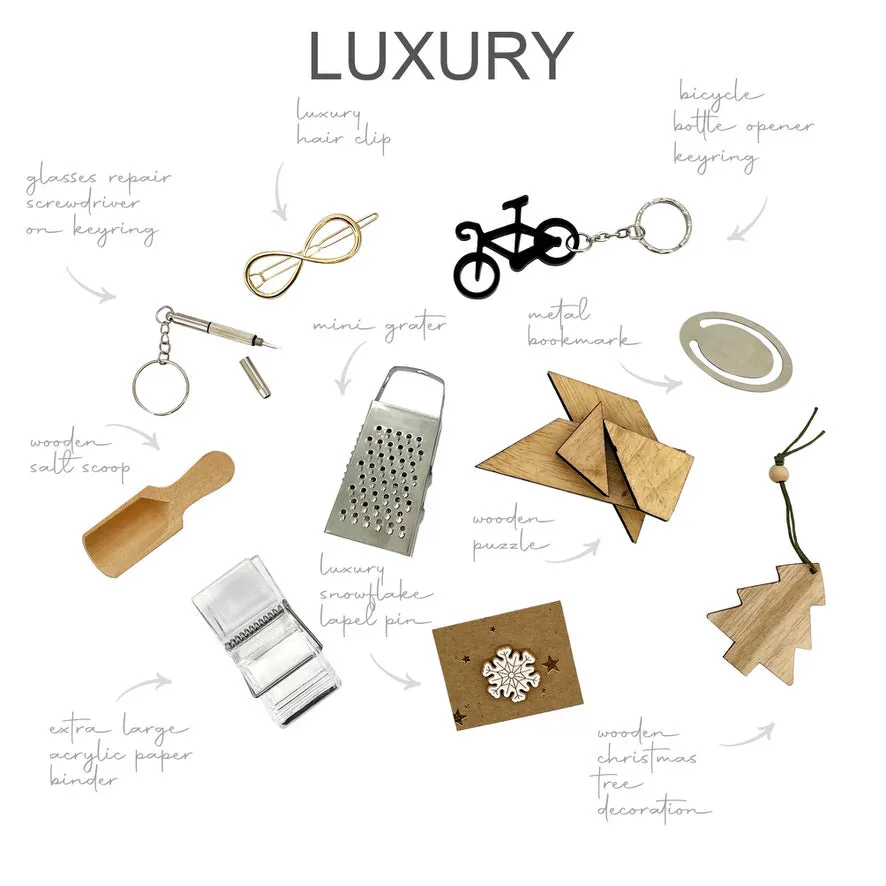 Holly & Ivy Bloom Daisy Patterns Luxury Christmas Crackers