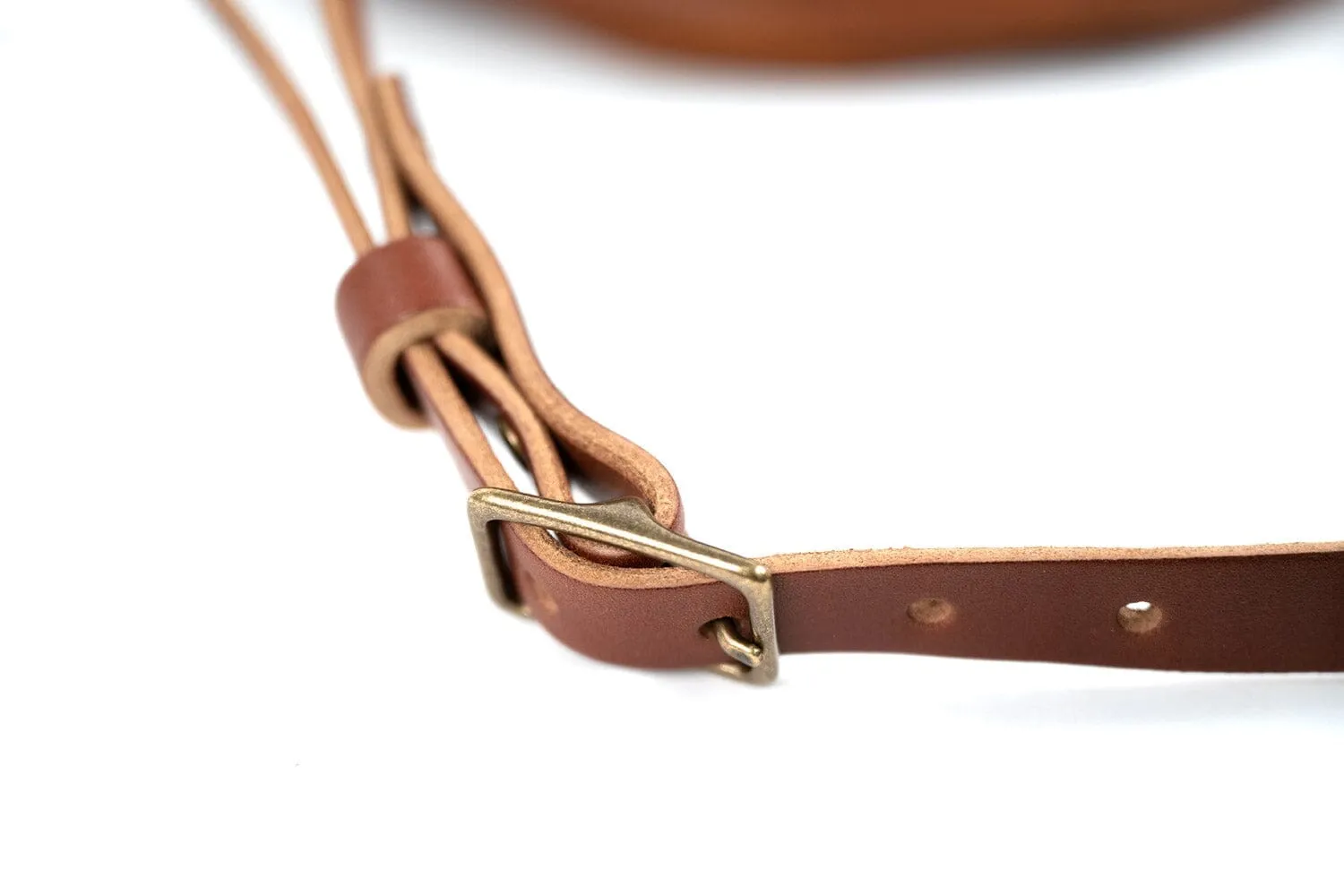 LEATHER BUCKET BAG - SMALL - CHERRY BISON