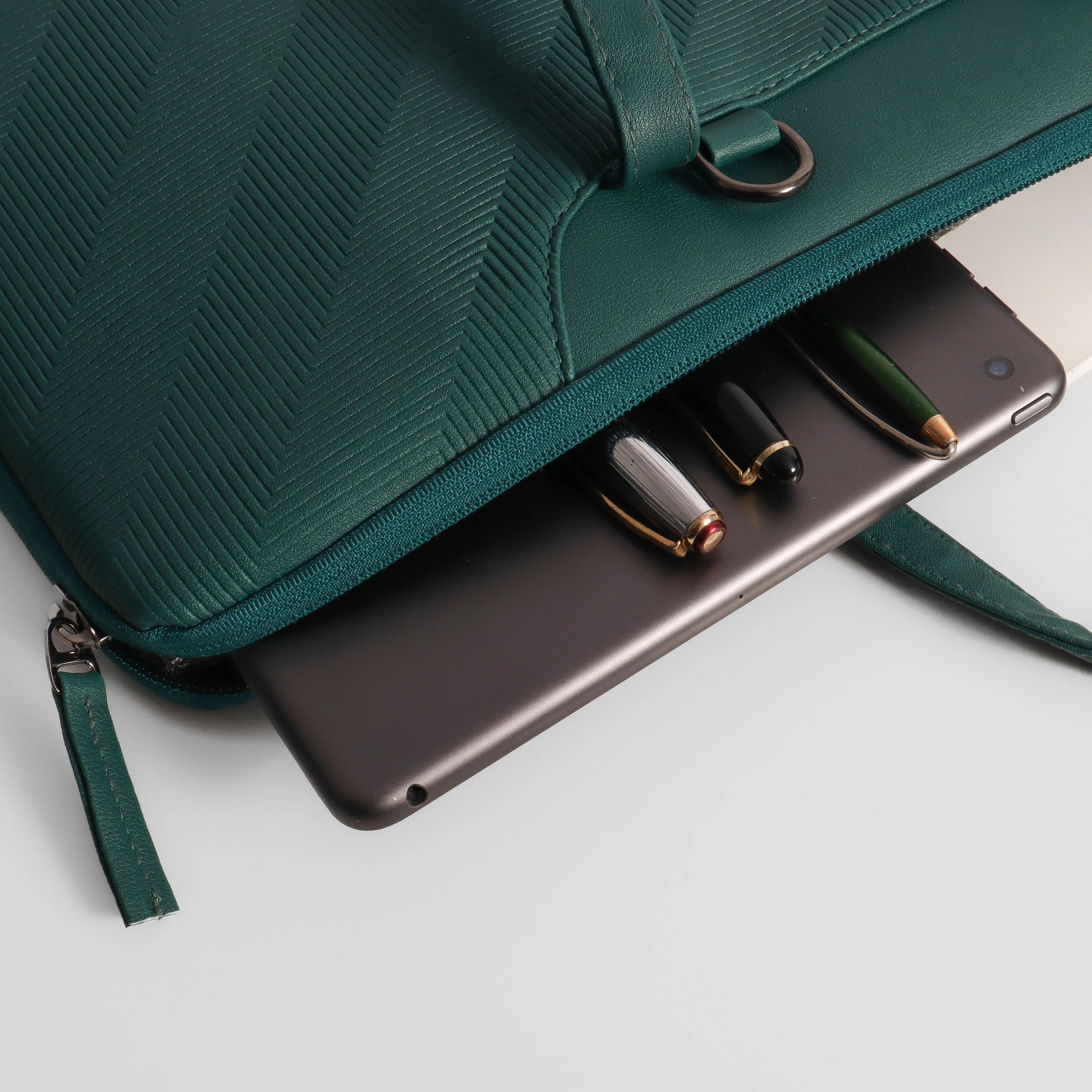 Minimalist Unisex Laptop Bag