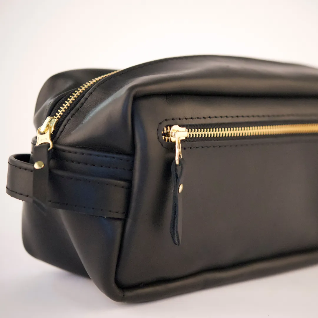 The Unisex Jumbo Toiletry Bag - Black