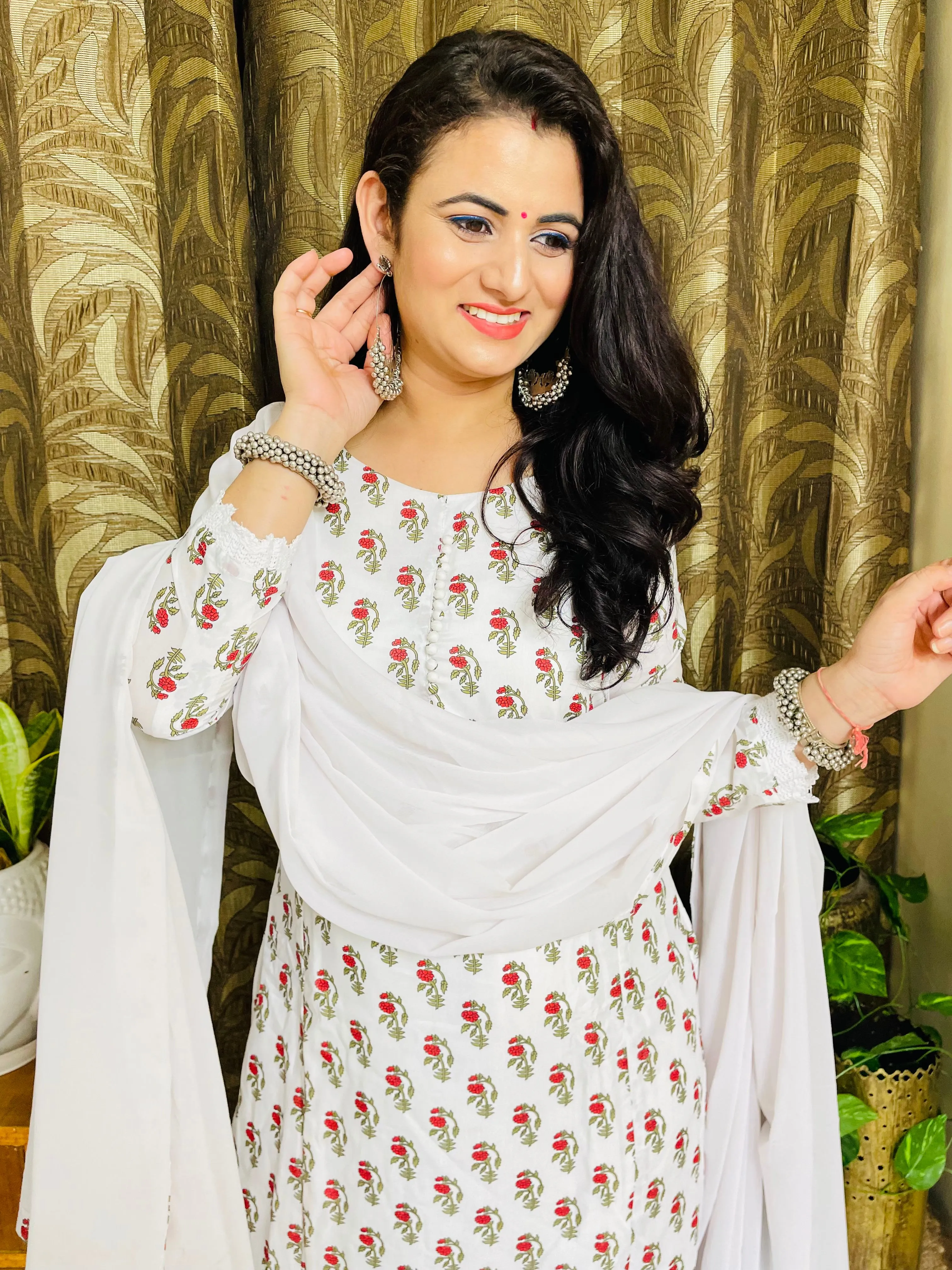 White Cotton Printed suit with attractive Lace Border
